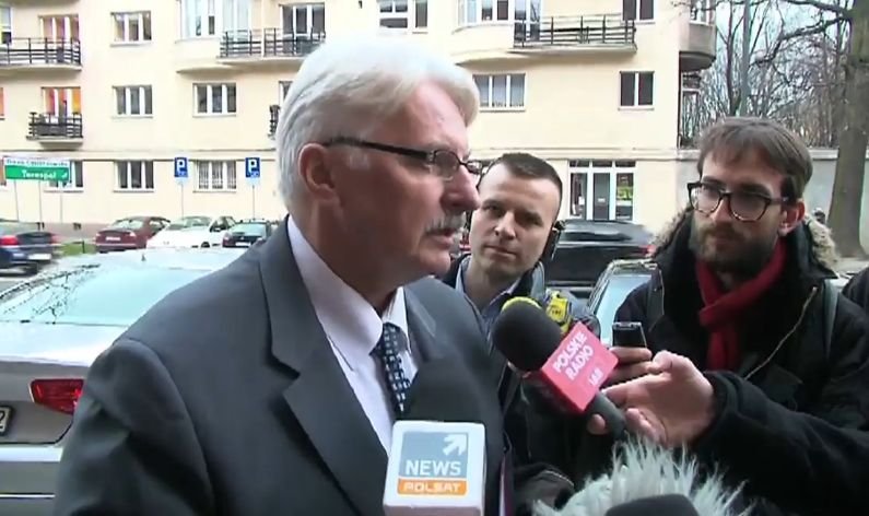 Symboliczna zmiana warty w ministerstwach