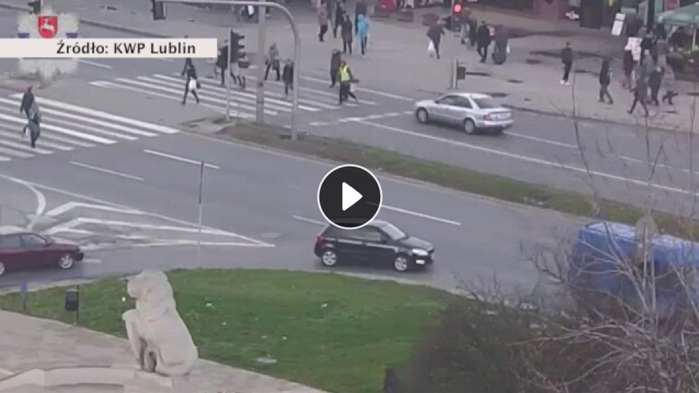 Makabryczne potrącenie. Pijany kierowca staranował pieszych na przejściu