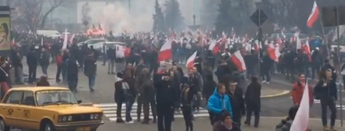 Marsz Niepodległości 2015 ulicami Warszawy [FILM]