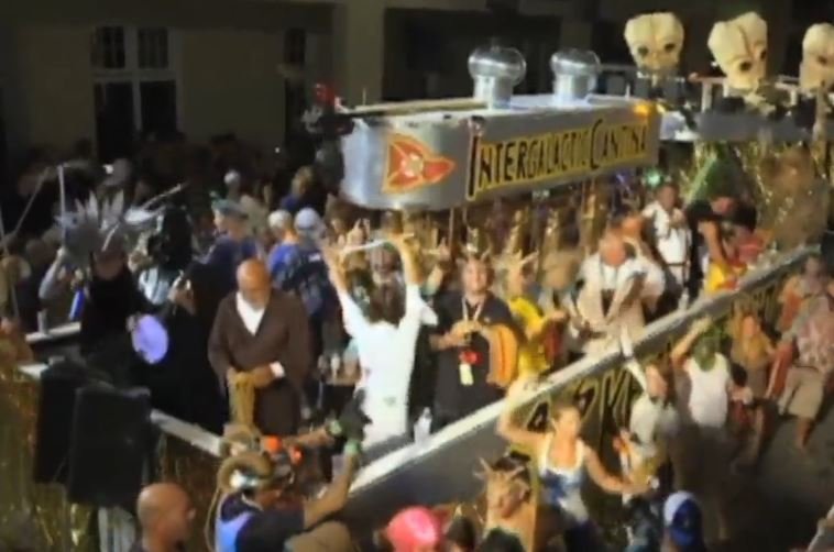 Widowiskowa, nocna parada z okazji Halloween. Na Florydzie bawiło się ponad 60 tys. osób