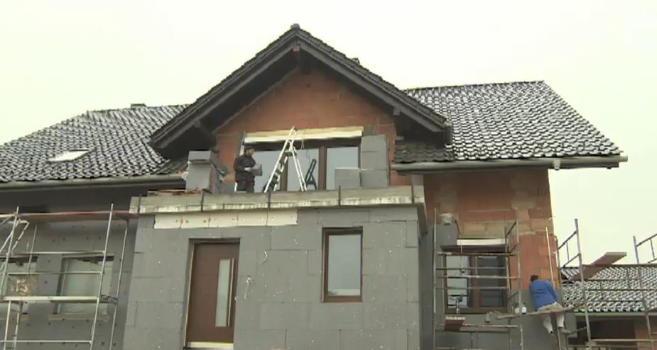 Na Śląsku przenoszą całą wieś. Razem z kościołem i cmentarzem