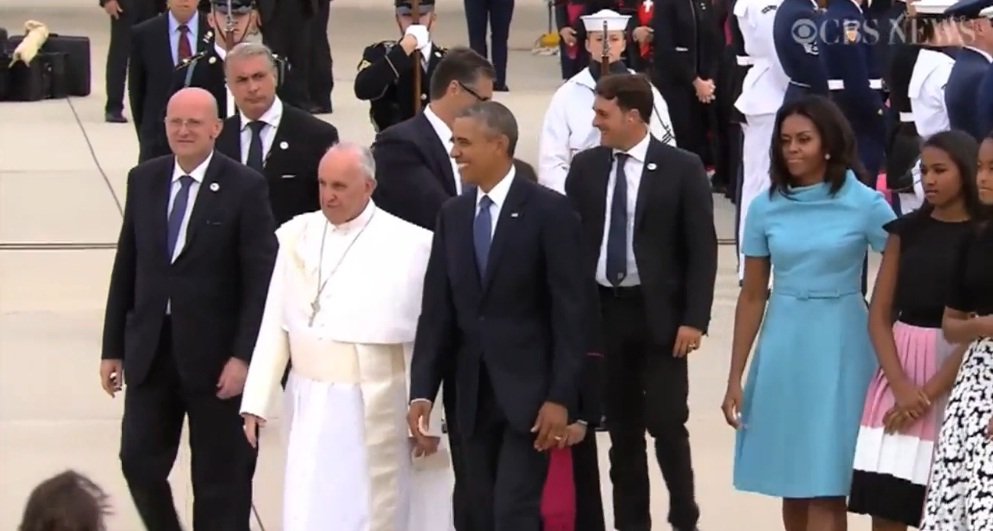 Papież Franciszek po raz pierwszy w USA. Na lotnisku witał go Barack Obama
