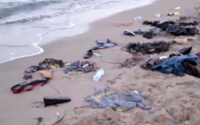 Morze wyrzuciło ciało chłopczyka na plażę w Turcji. Zdjęcie poruszyło świat