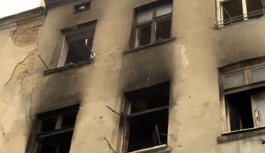 Pożar kamienicy w Łodzi. Ranna matka z dzieckiem