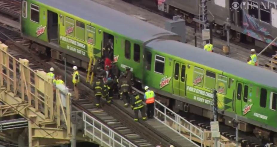 Pociąg wykoleił się w Chicago. Ewakuowano 78 pasażerów