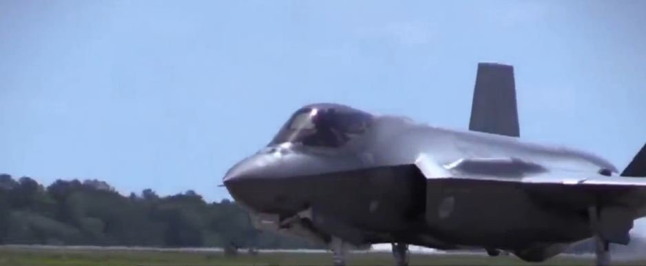 Amerykanie testują na Florydzie myśliwiec piątej generacji F-35