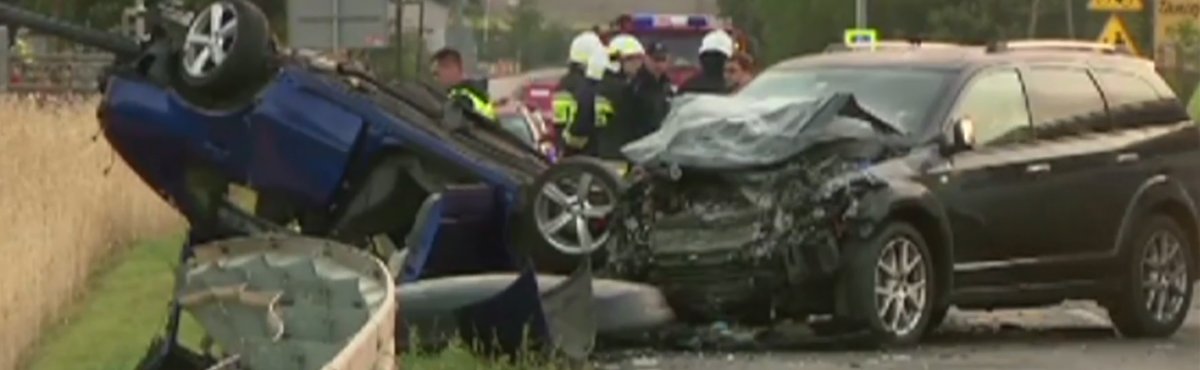 5 osób zginęło w czołowym zderzeniu samochodów w Wielkopolsce