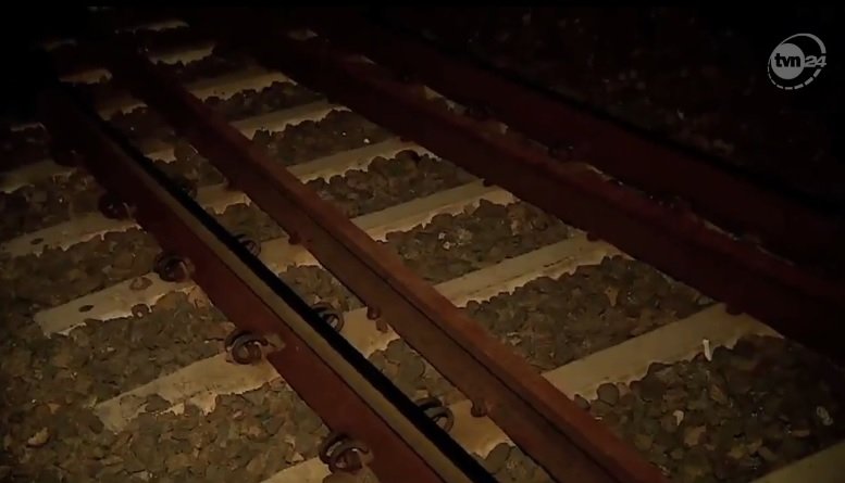 Pociąg potrącił trzy osoby, w tym dwójkę dzieci