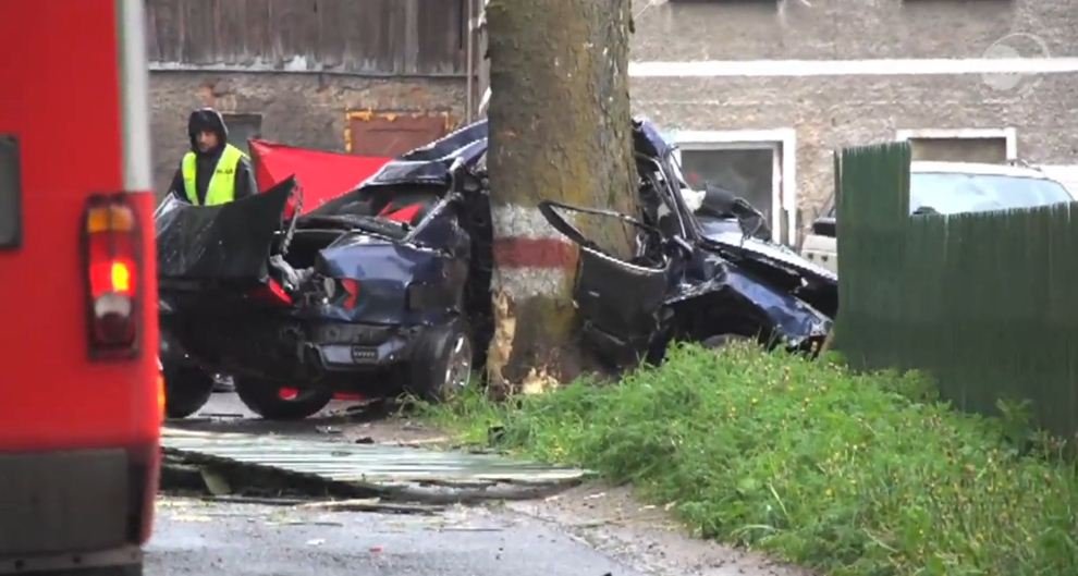 Śmiertelny wypadek w Miszkowicach. Dwóch nastolatków zginęło
