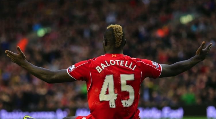 Balotelli znowu narozrabiał. Został ukarany grzywną i zakazem prowadzenia pojazdów