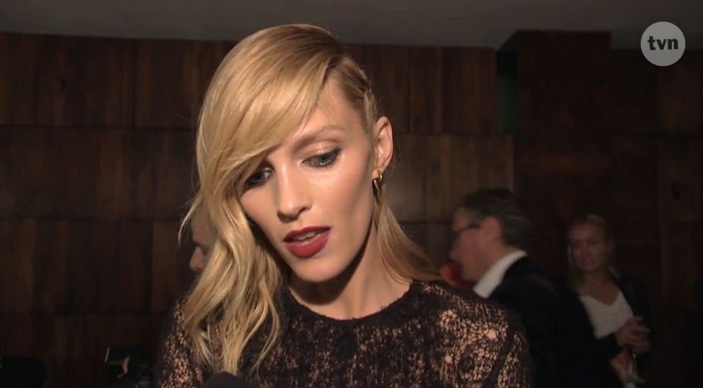 Czy Anja Rubik wie, ile zarabia?