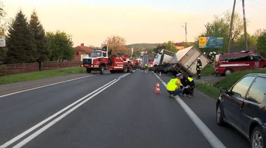 12-latka zginęła przygnieciona przez TIR-a na DK7
