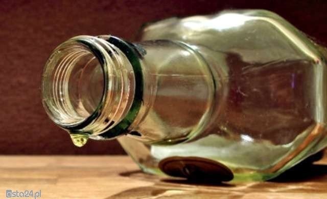 Zakaz sprzedaży alkoholu małoletnim często jest łamany