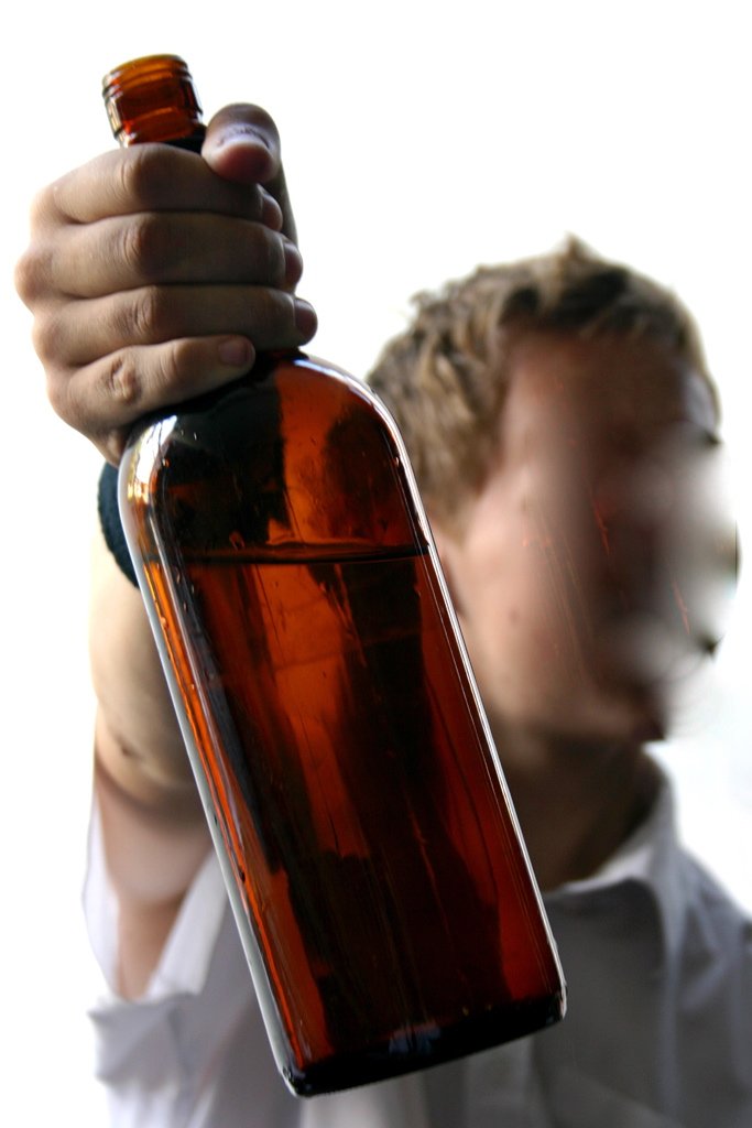 Akcja przeciw sprzedaży alkoholu nieletnim:Pozory mylą, dowód nie