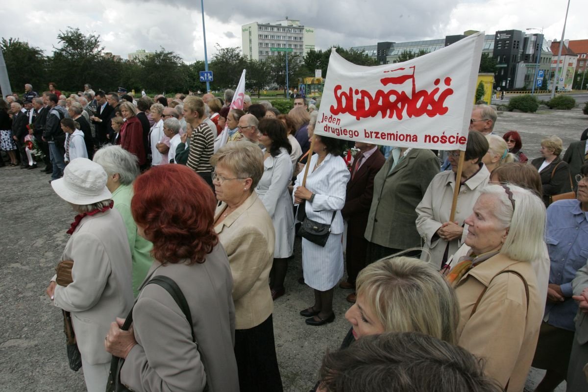 Wpływ związków zawodowych na rządzenie krajem jest zbyt mały 