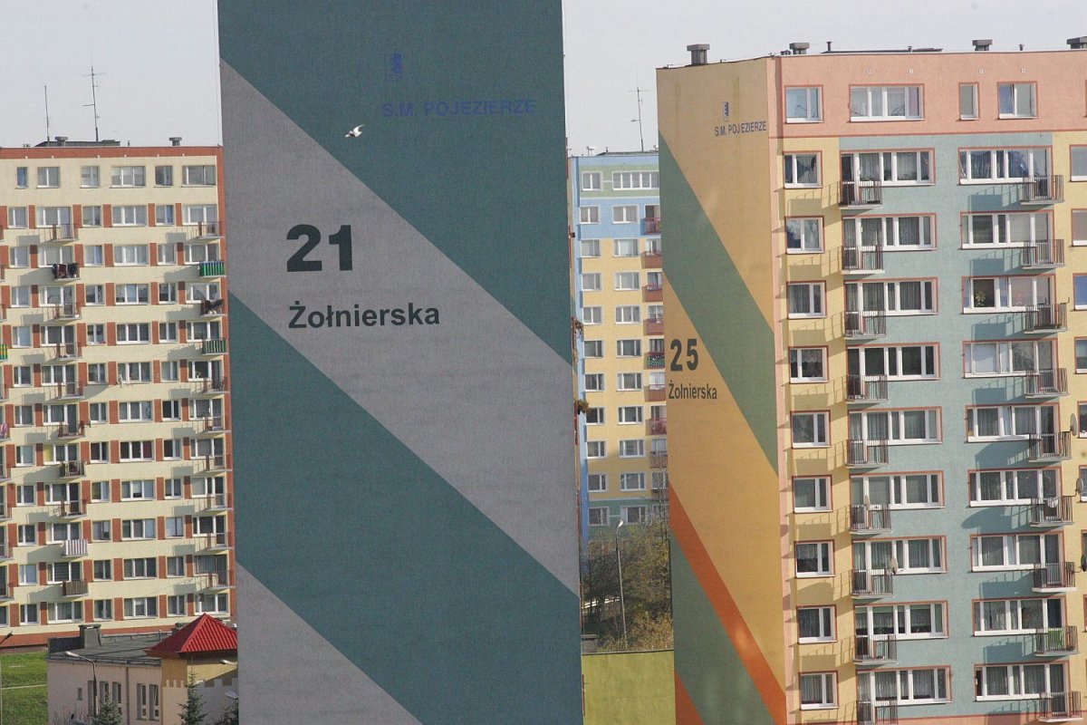 Mieszkania wciąż tanieją