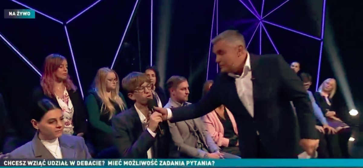 Czyż bez retuszu. Nerwowa reakcja prowadzącego program
