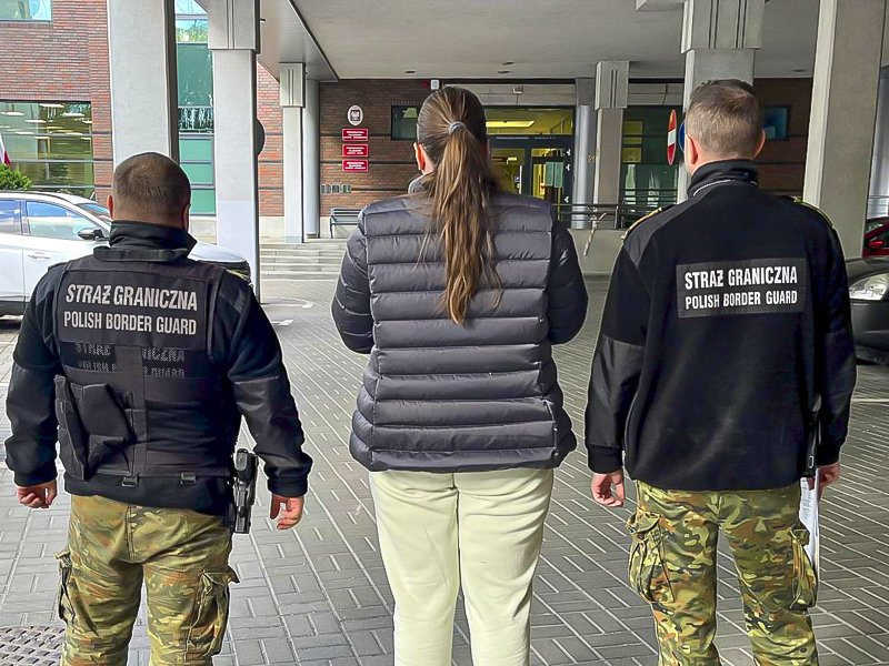Ruszyła rejestracja wjazdu i wyjazdu cudzoziemców spoza UE