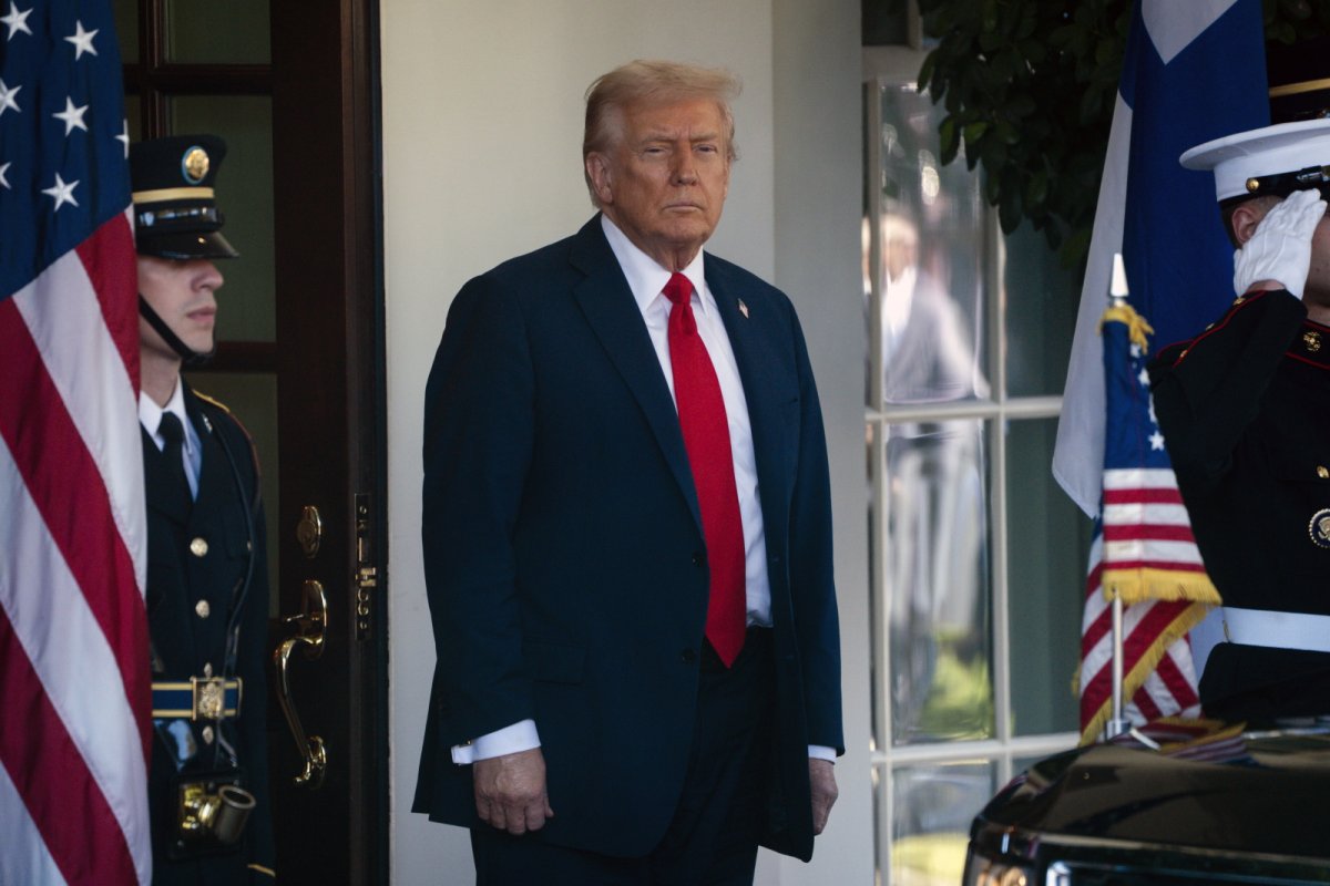Trump ostro o Hiszpanii: może należy rozważyć ich wyrzucenie