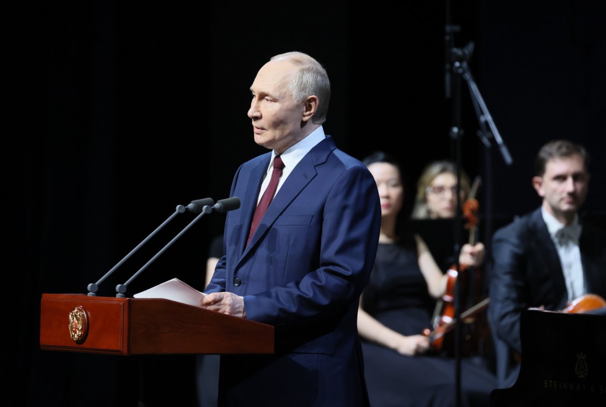  Putin się przyznał. To rosyjskie pociski uszkodziły samolot 