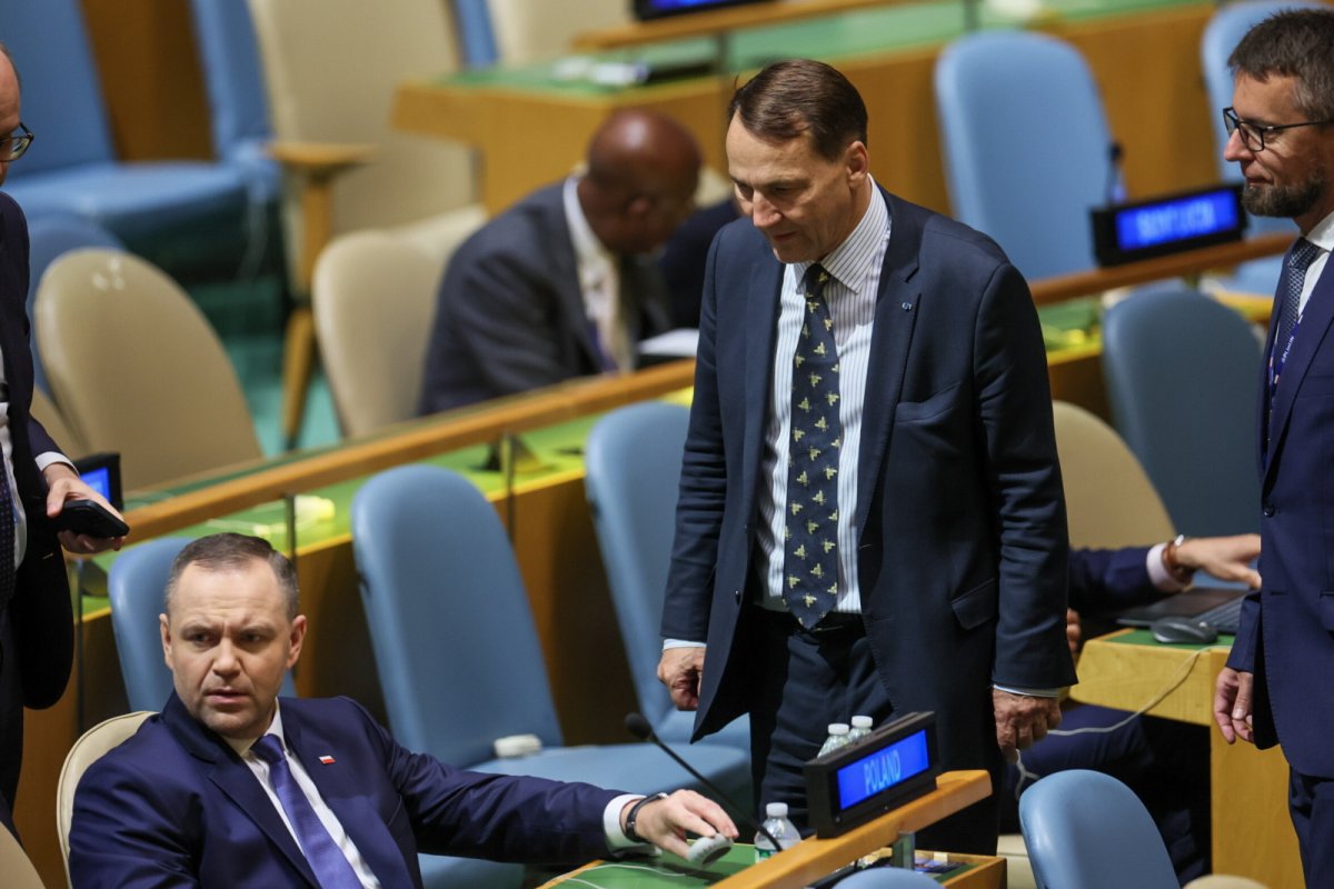 Sikorski: Ukraińcy mają coraz więcej powodów do wdzięczności Europie
