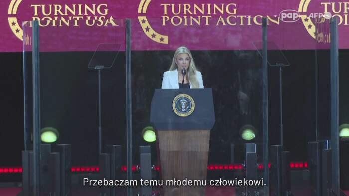 [WIDEO] Dziesiątki tysięcy osób na uroczystościach upamiętniających Charliego Kirka w Arizonie
