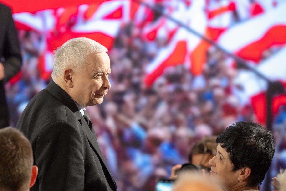 Kaczyński: nad Polską wiszą zagrożenia wojną ekonomiczną, hybrydową i z użyciem siły