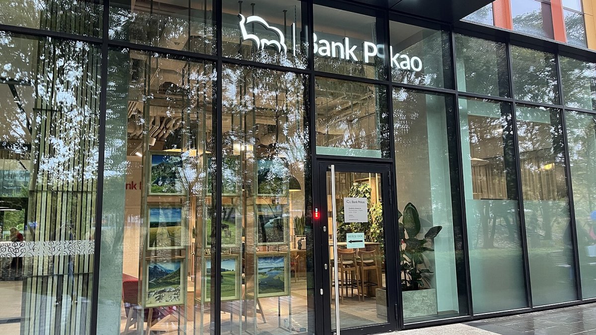 Duży bank chce zwrotu pieniędzy od doradców PiS