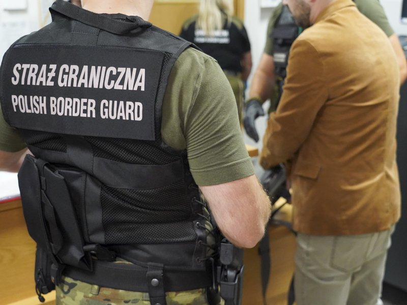 Dwaj Ukraińcy wydaleni z Polski za organizowanie nielegalnej migracji