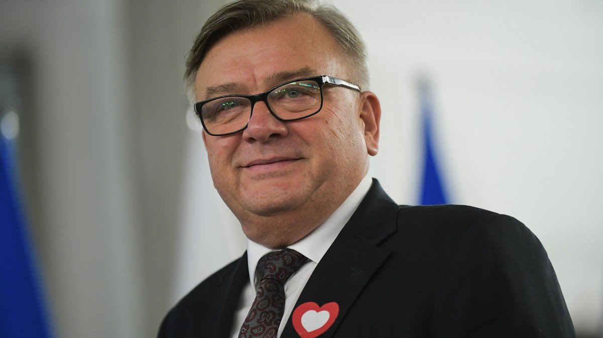 Żona posła PO z półmilionową dotacją na hotel. On wcześniej krytykował 500 plus
