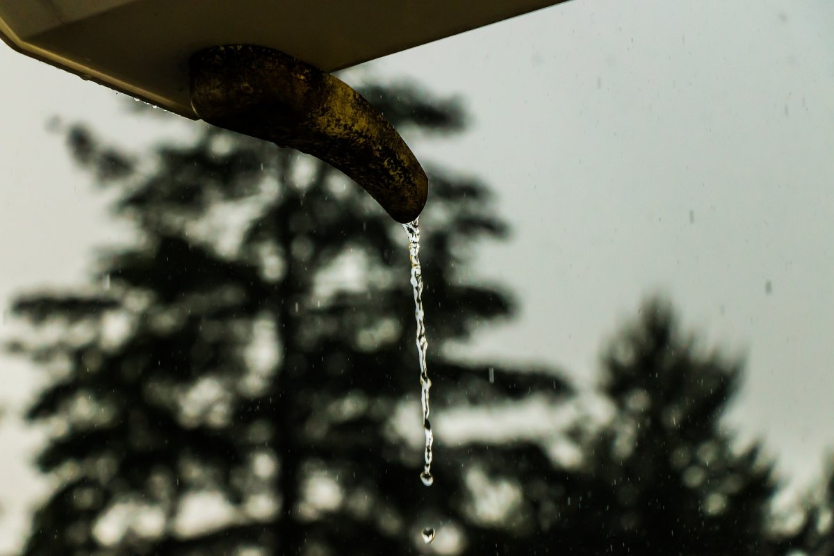 Pogoda się psuje. Nad Polską front z opadami i spadkiem temperatur