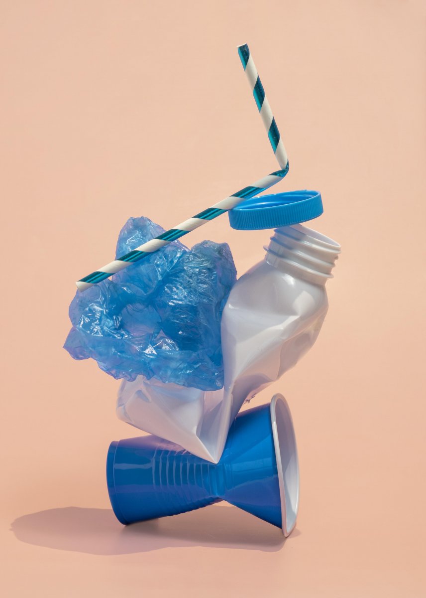 Alarmujący raport: Plastik poważnym zagrożeniem dla zdrowia ludzkiego