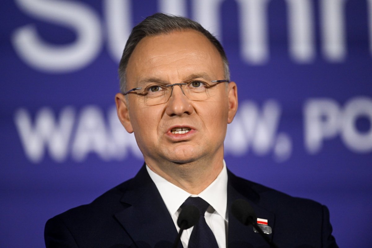 Inwigilowała ks. Blachnickiego. Prezydent odebrał jej odznaczenie 