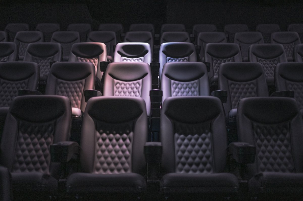 Wakacje w kinie? Te filmy warto zobaczyć latem 2025