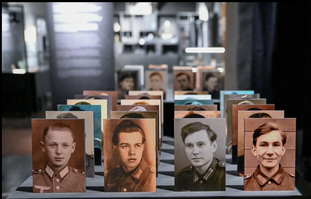 Odwracanie historii i plucie Polakom w twarz