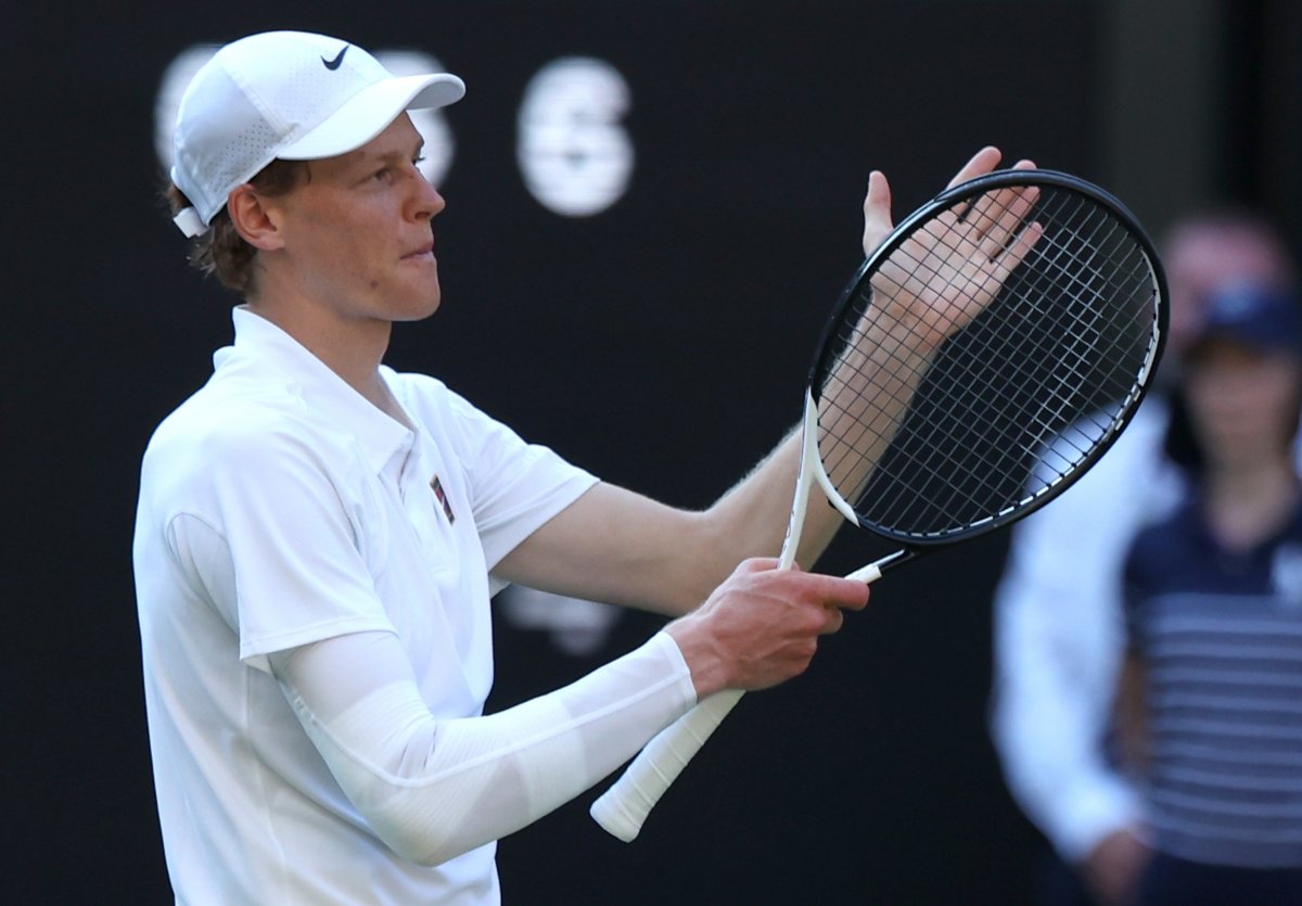 Sinner detronizuje Djokovica. Włoch zmierzy się z Alcarazem w finale Wimbledonu