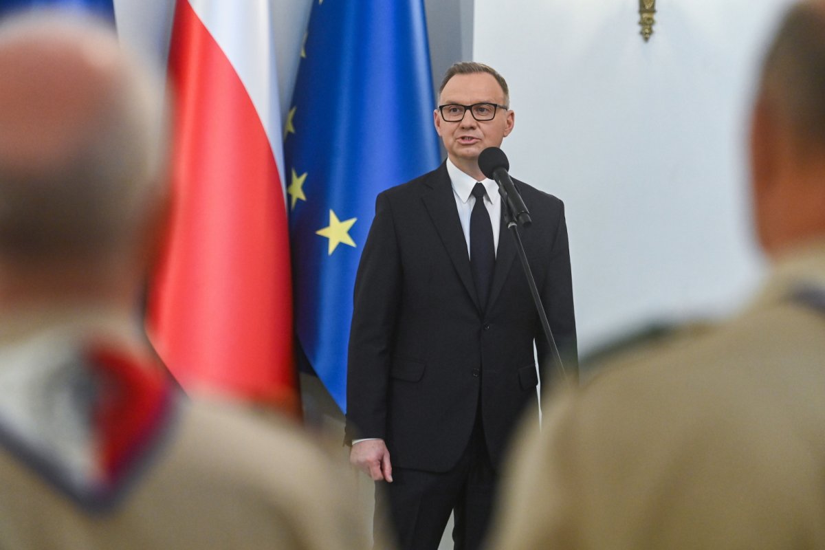 Prezydent: chcemy móc godnie pożegnać naszych bliskich