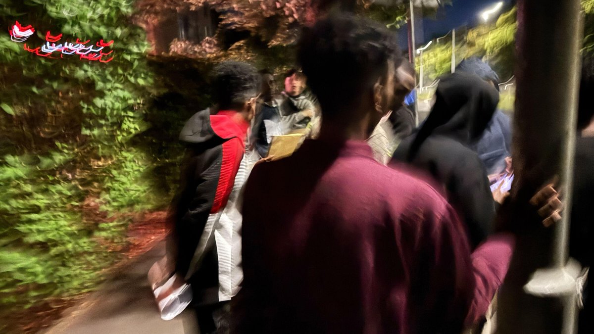 Poseł Matecki interweniuje w sprawie grupy migrantów w Szczecinie. Złożył wniosek do straży granicznej

