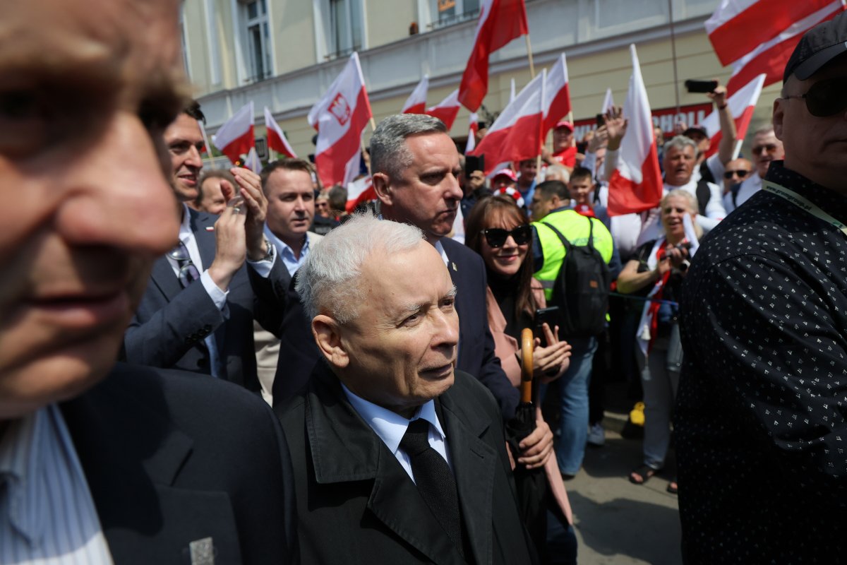 Kaczyński namawia do głosu na Nawrockiego