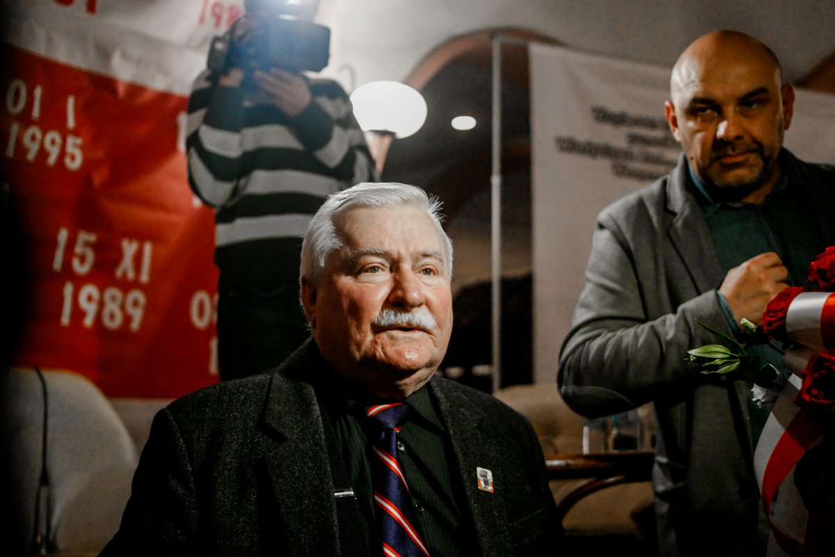Tragiczny finał życia Sławomira Wałęsy. Syn byłego prezydenta znaleziony martwy w toruńskim mieszkaniu