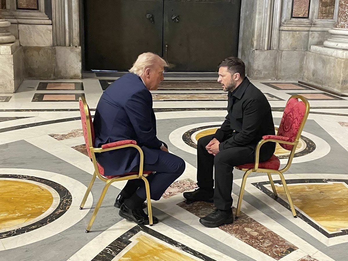 Trump i Zełeński na pogrzebie