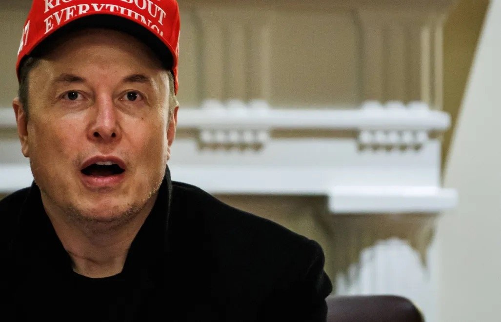 SpaceX Muska otrzyma kontrakt na satelity do tarczy antyrakietowej Złota Kopuła
