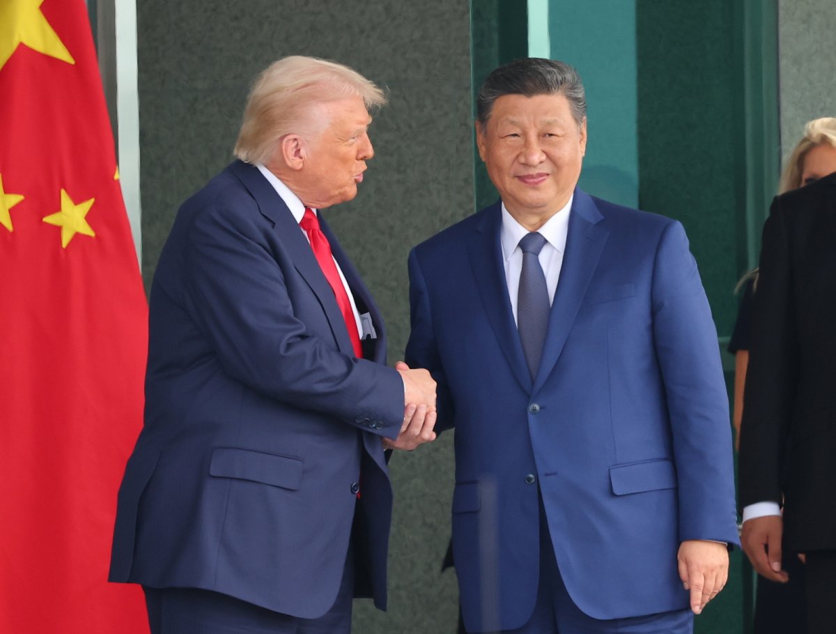 Trump spotkał się z  Xi Jinpingiem. 