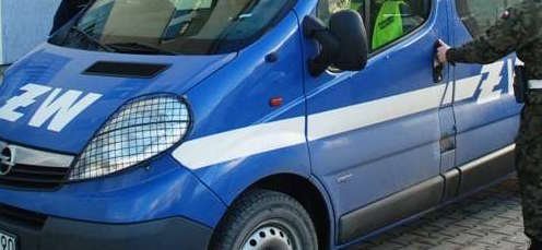 Znamy przyczynę upadku drona na samochód Poczty Polskiej 