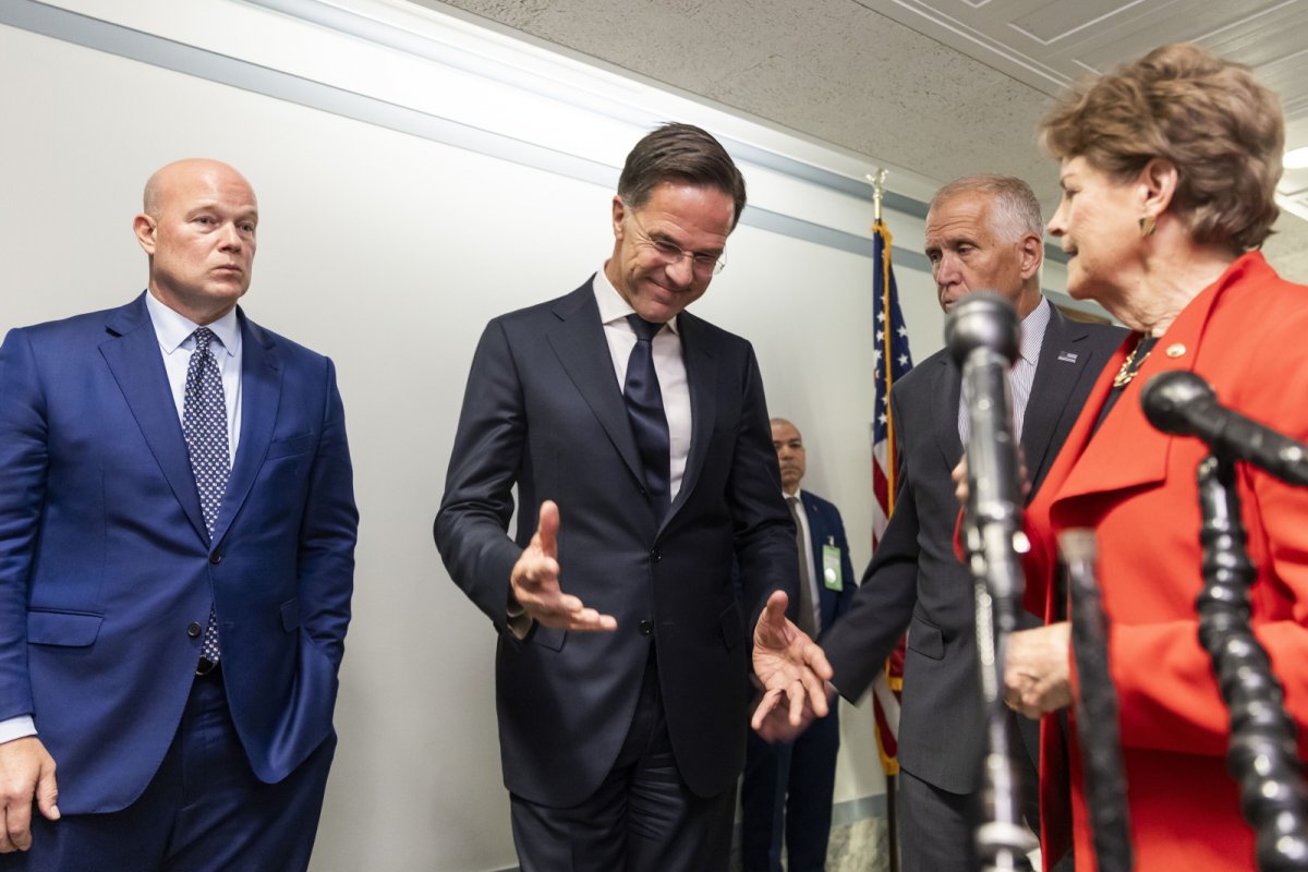Sekretarz generalny NATO: Rosja i Ukraina powinny zatrzymać walki tam, gdzie są
