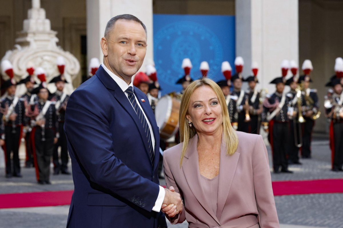 Giorgia Meloni: od outsiderki do  najsilniejszej kobiety w Europie 