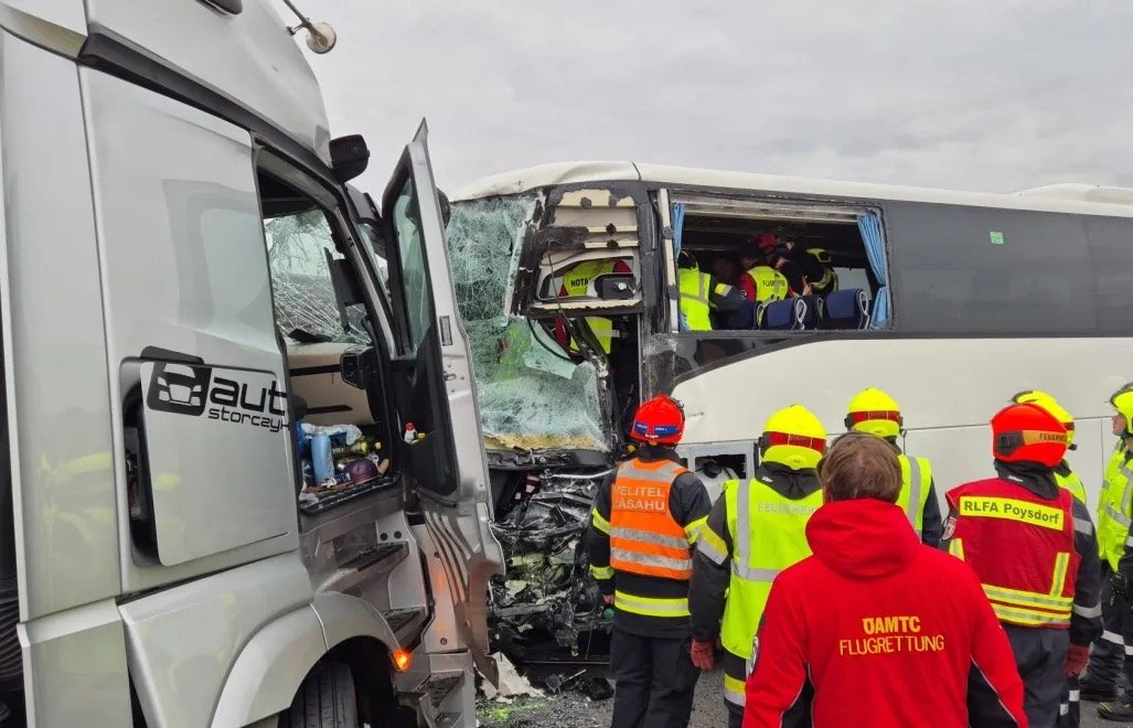 Wypadek polskiego autokaru w Austrii. Podróżowała nim delegacja z Małopolski 