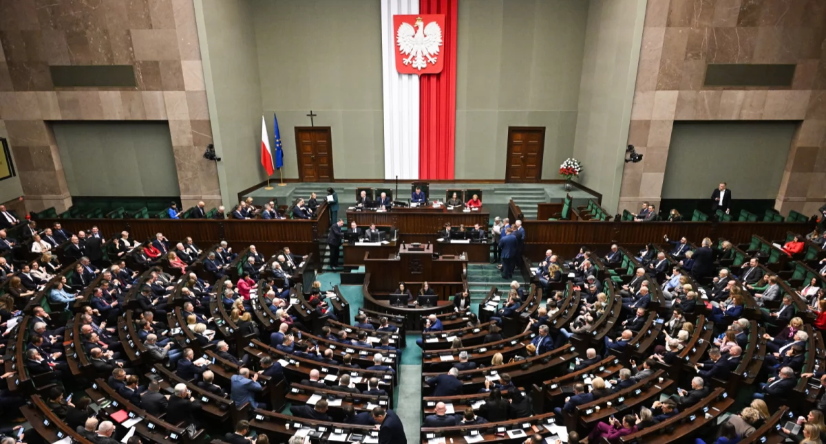 Kto górą w Sejmie? Najnowszy sondaż