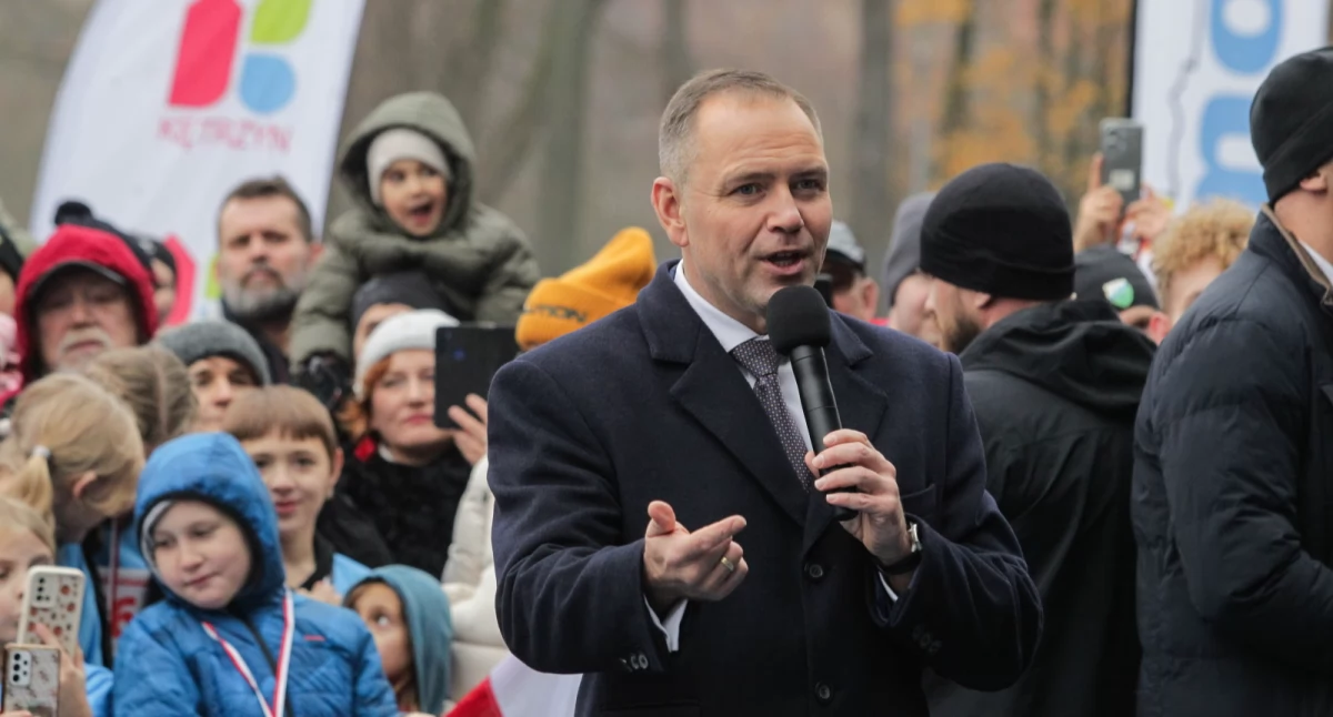 Nawrocki pozostawił resztę stawki bez szans 