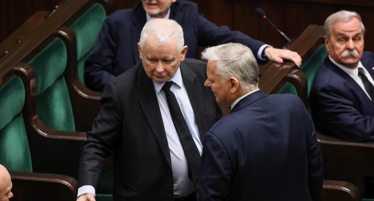 Sikorski atakuje prezydenta i opozycję. Posłowie PiS opuszczają salę obrad 